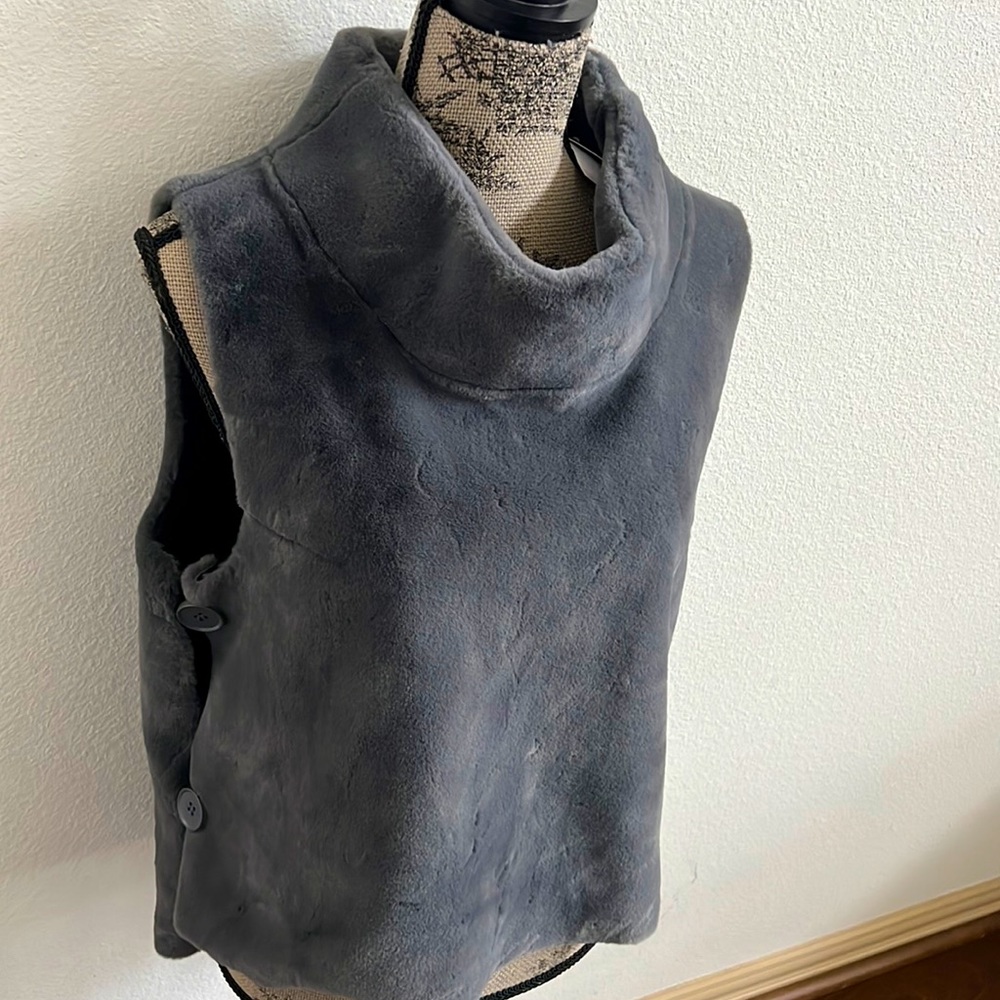 PATRIZIA LUCA, FAUSSE FOURRURE Small soft Cover Top